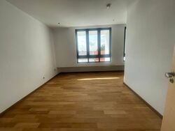 Cambridge Road (D8), Terrace #574180731